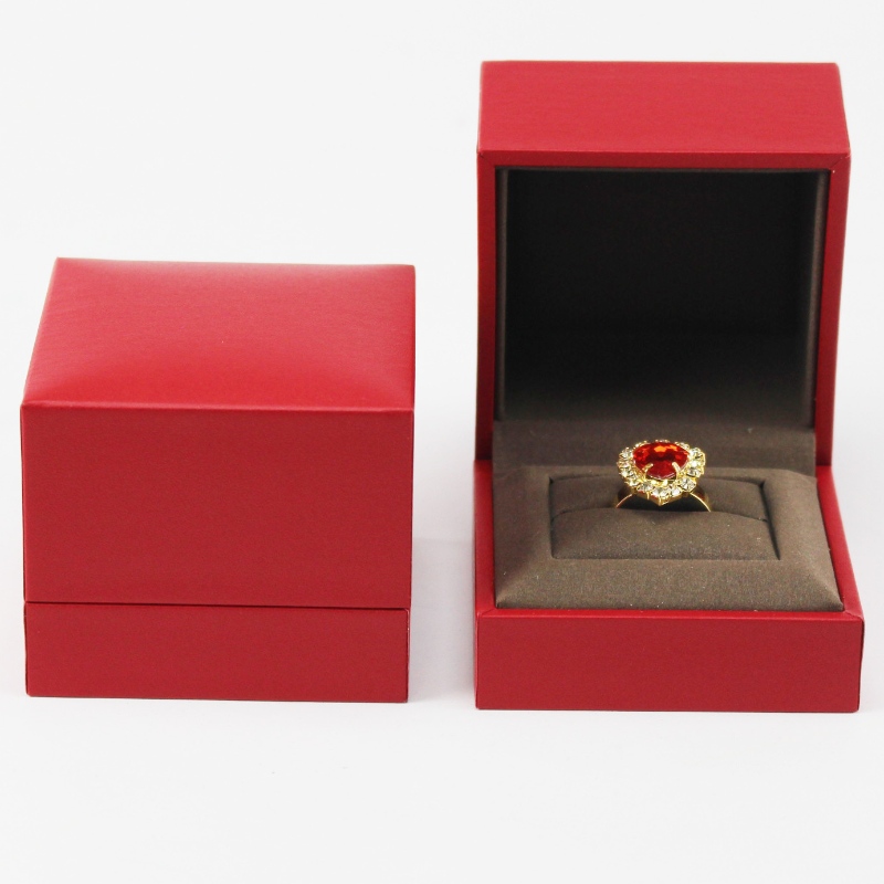 절묘한 보석 포장 상자 갯솜 거품을 가진 주문 고품질 빨간 보석 반지 상자, 크기는 68 * 68 * 56mm입니다
